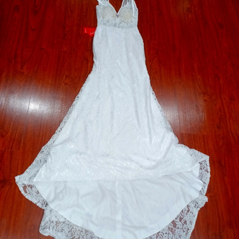 🔴White wedding dress